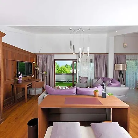 Heinzler Am Hotel 4*